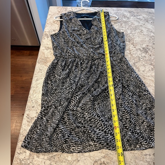 AB Studio Black & White Abstract Dress Large - Picture 10 of 12